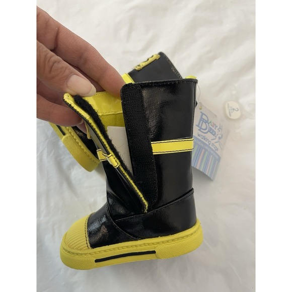 NWT Infant Trimfoot Fireman Boots Size 2 (3-6 Months) Black Yellow Photos - Picture 5 of 9